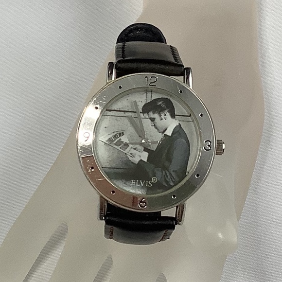 Vintage Cinergy 2002 Elvis Black Leather Silvertone Photo Wrist Watch main image 9